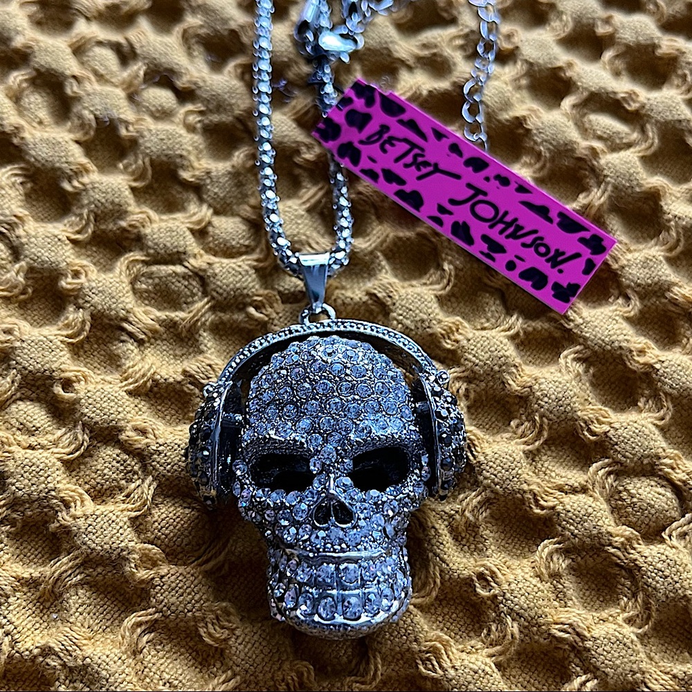 Betsey Johnson Crystal Skull Necklace NWT